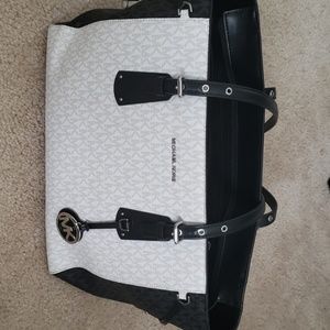 Voyager Medium Two Tone Logo Tote Bag